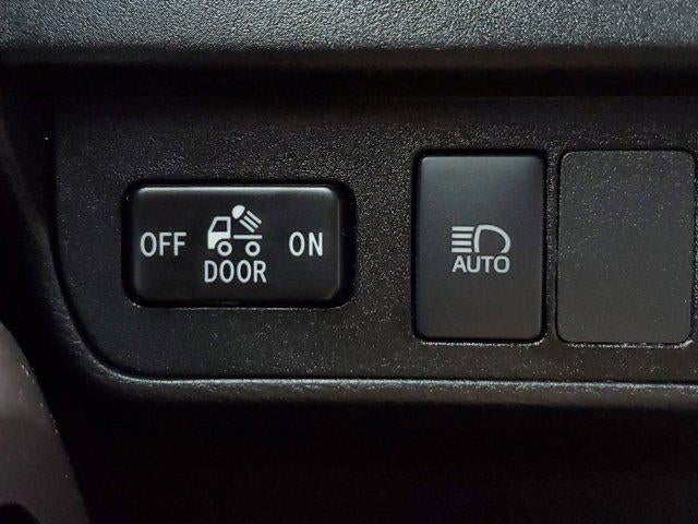 2022 Toyota Tacoma 2WD SR5