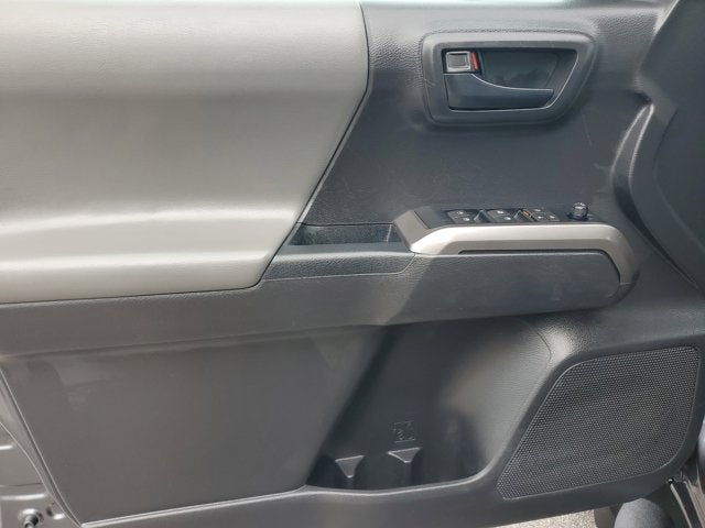 2022 Toyota Tacoma 2WD SR5