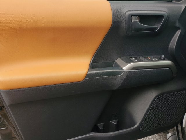 2020 Toyota Tacoma 2WD SR5