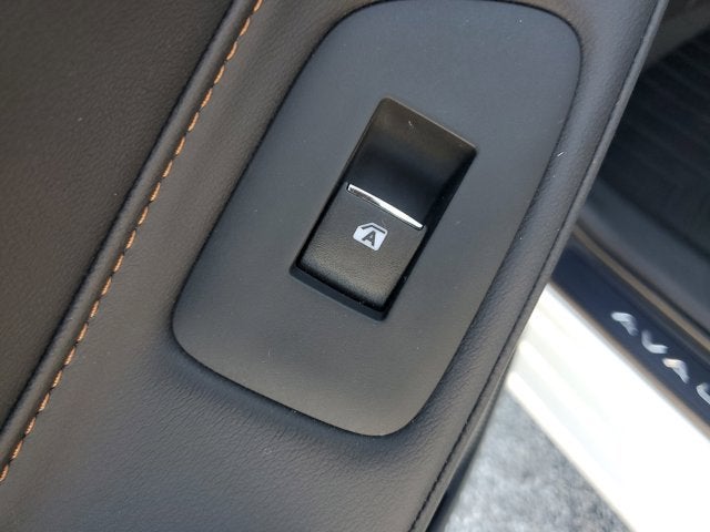 2020 Toyota Avalon XSE