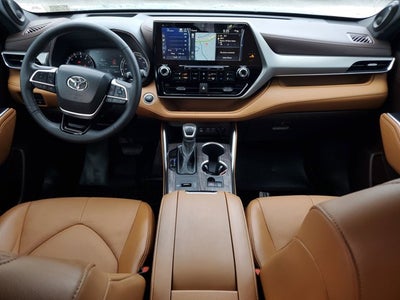 2022 Toyota Highlander Platinum