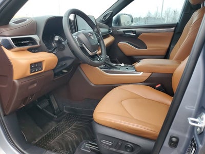 2022 Toyota Highlander Platinum