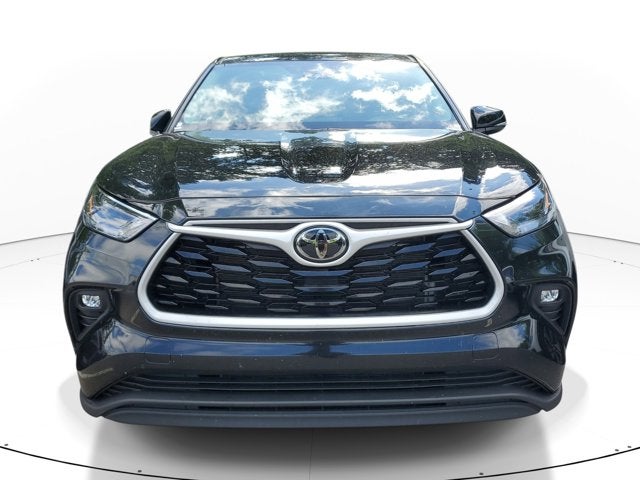 2025 Toyota Highlander LE