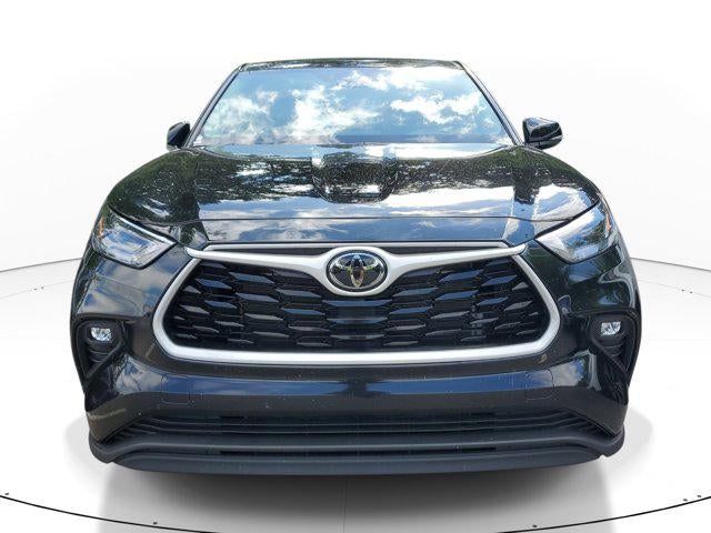 2025 Toyota Highlander LE