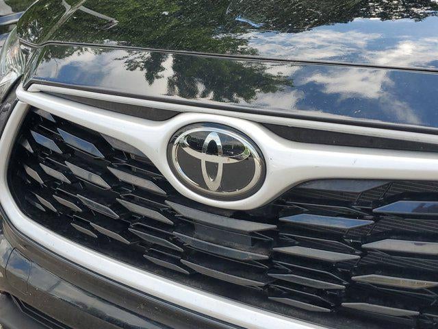 2025 Toyota Highlander LE