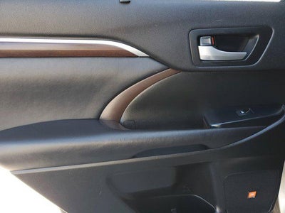 2016 Toyota Highlander Base