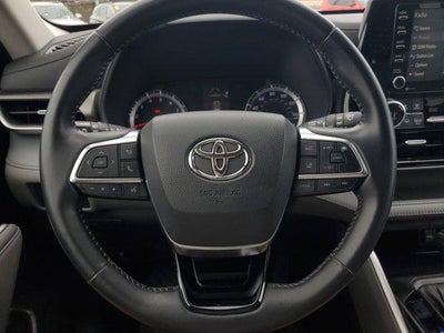 2021 Toyota Highlander LE