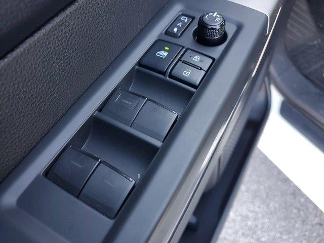 2022 Toyota Tundra 2WD SR5