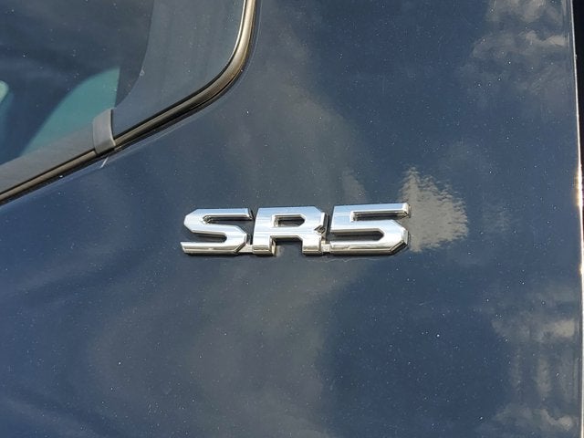 2022 Toyota Tundra 4WD SR5