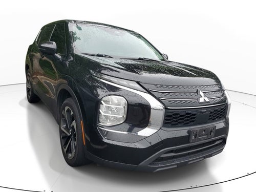 2022 Mitsubishi Outlander ES