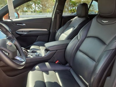 2021 Cadillac XT4 AWD Premium Luxury