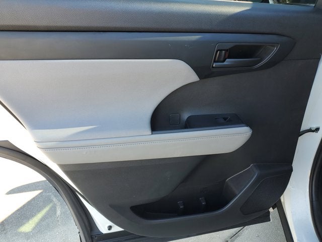 2021 Toyota Highlander Hybrid LE