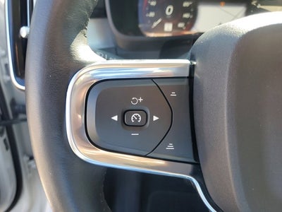 2019 Volvo XC40 Momentum