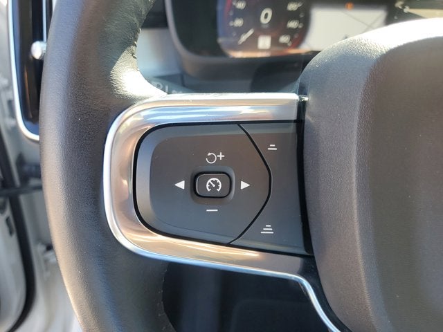 2019 Volvo XC40 Momentum