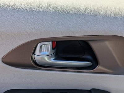 2024 Chrysler Voyager LX