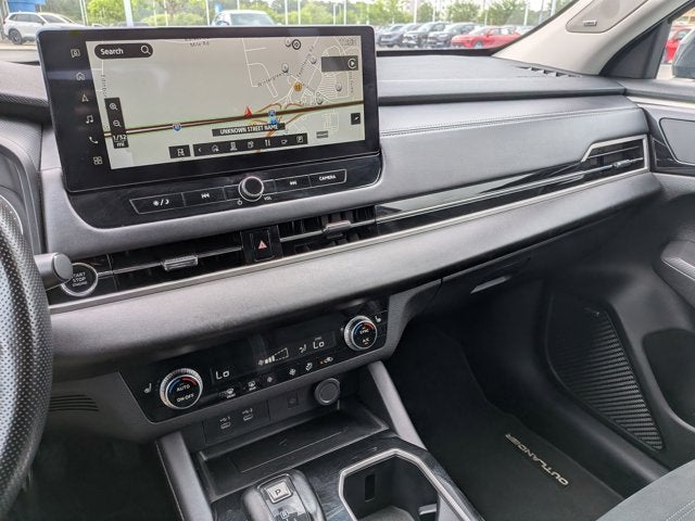 2025 Mitsubishi Outlander SE