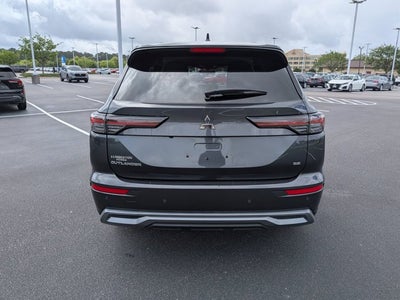 2025 Mitsubishi Outlander SE