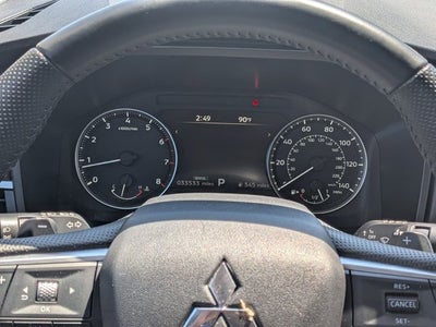 2025 Mitsubishi Outlander SE
