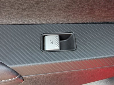 2023 Mitsubishi Outlander PHEV SE