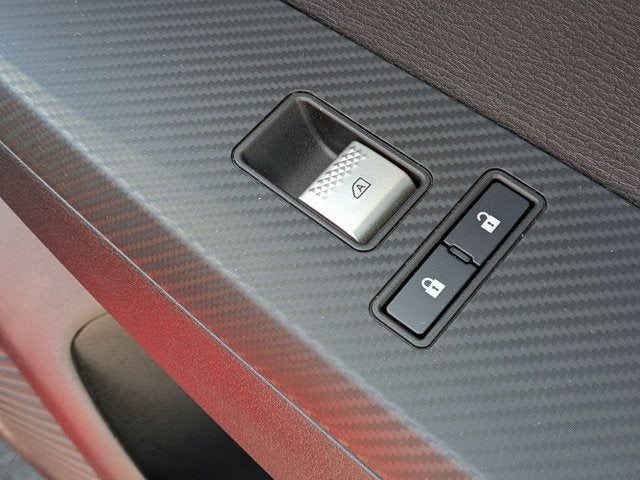 2023 Mitsubishi Outlander PHEV SE