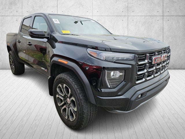 2023 GMC Canyon 4WD AT4