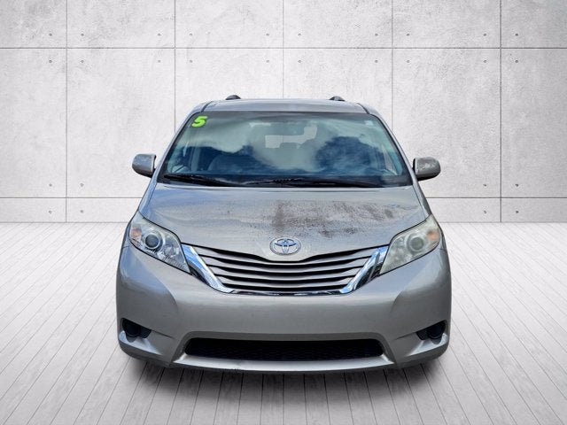 2015 Toyota Sienna LE AAS