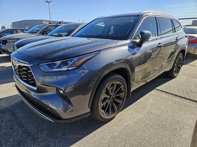 2025 Toyota Highlander Hybrid Platinum