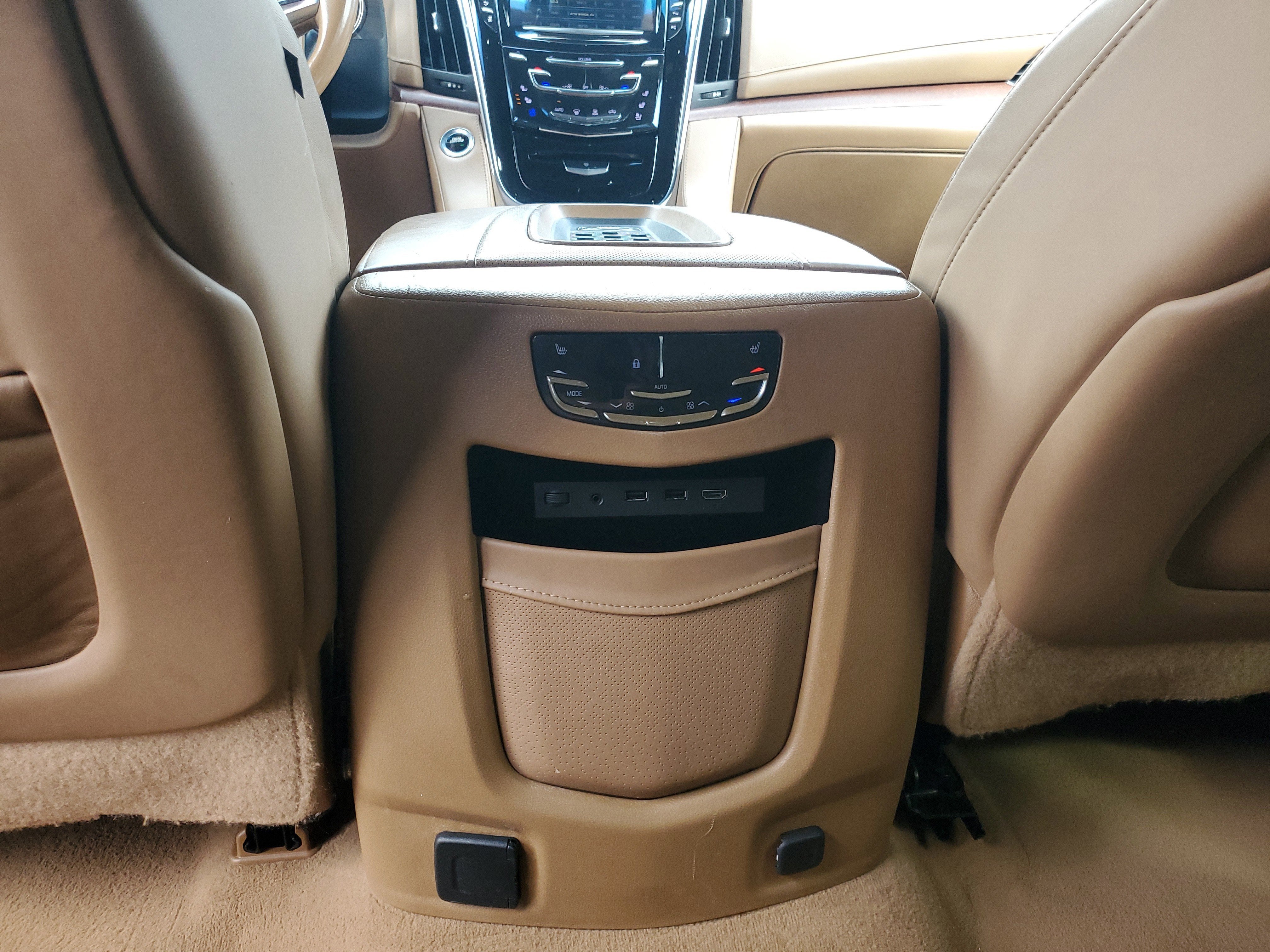 2017 Cadillac Escalade Platinum