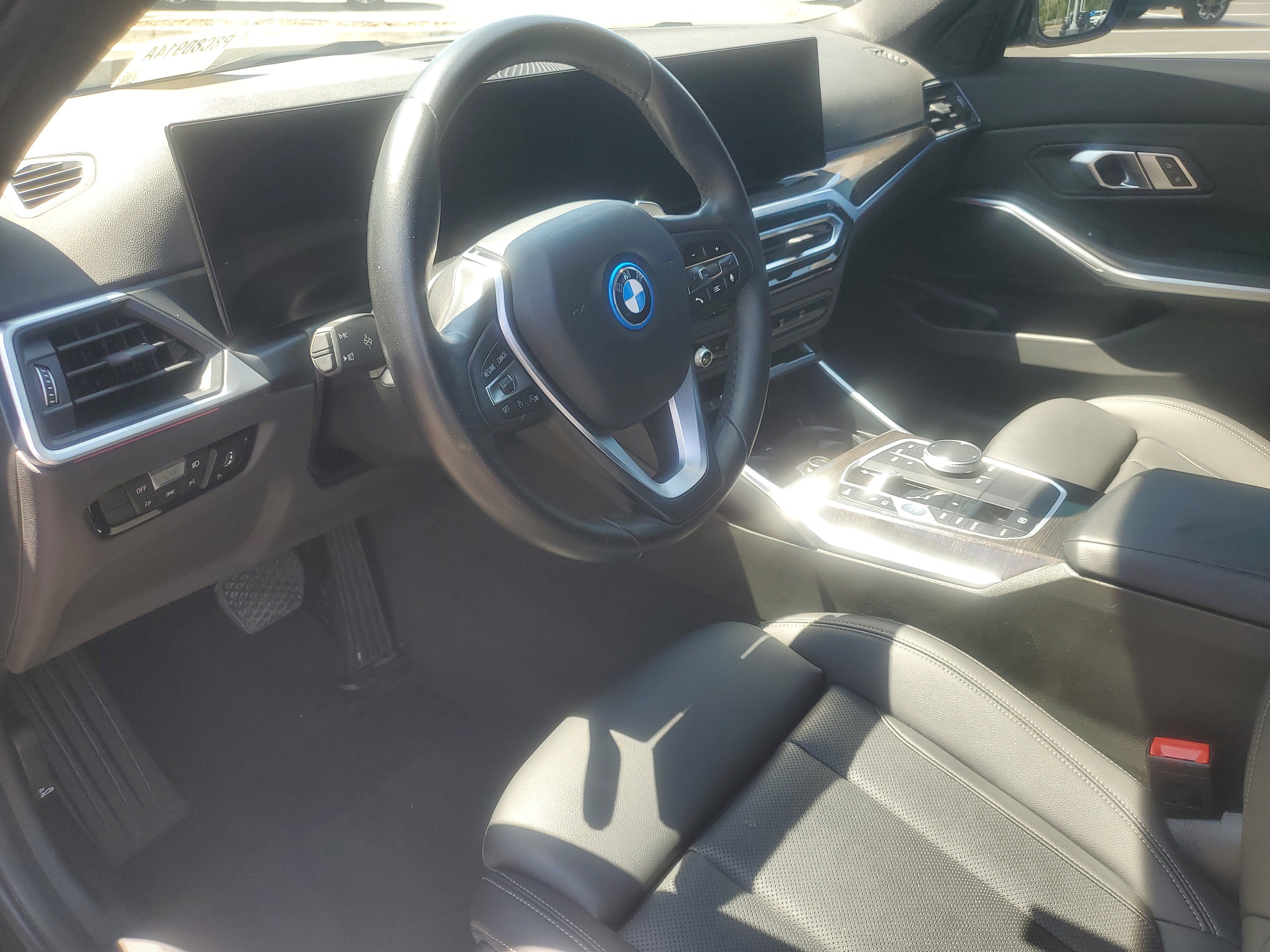 2023 BMW 3 Series 330e