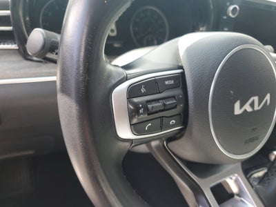 2022 Kia K5 EX