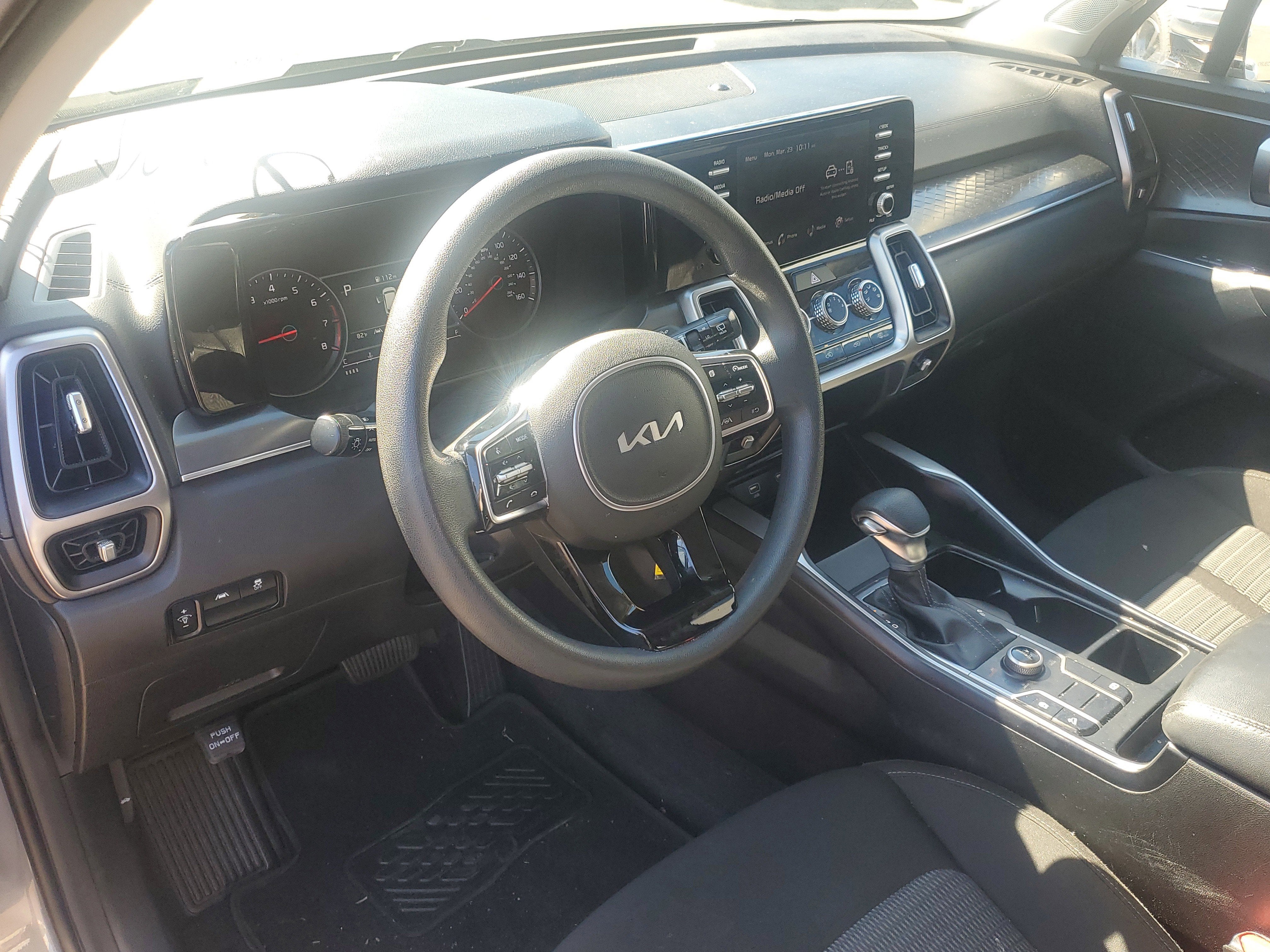 2023 Kia Sorento LX
