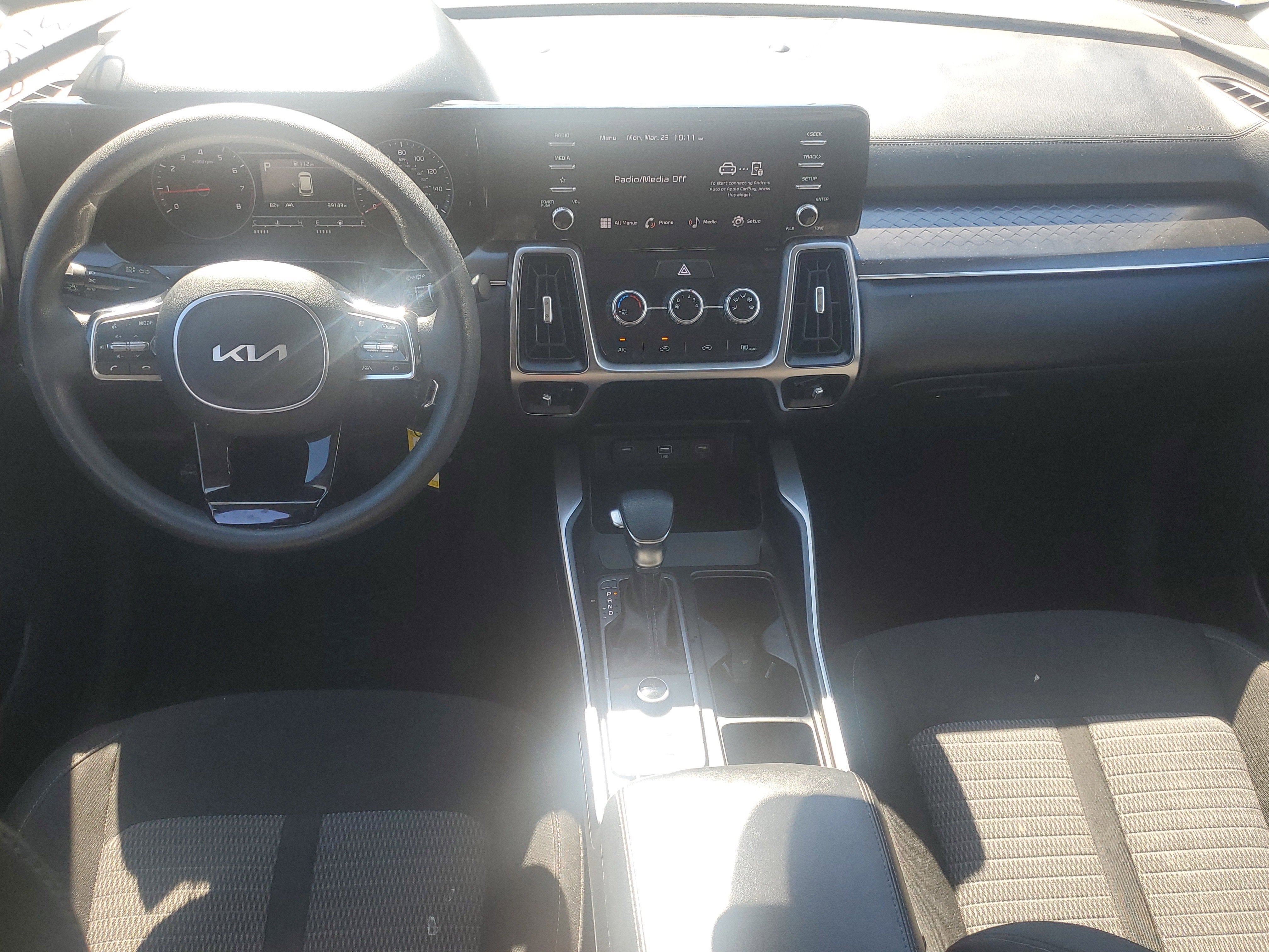 2023 Kia Sorento LX