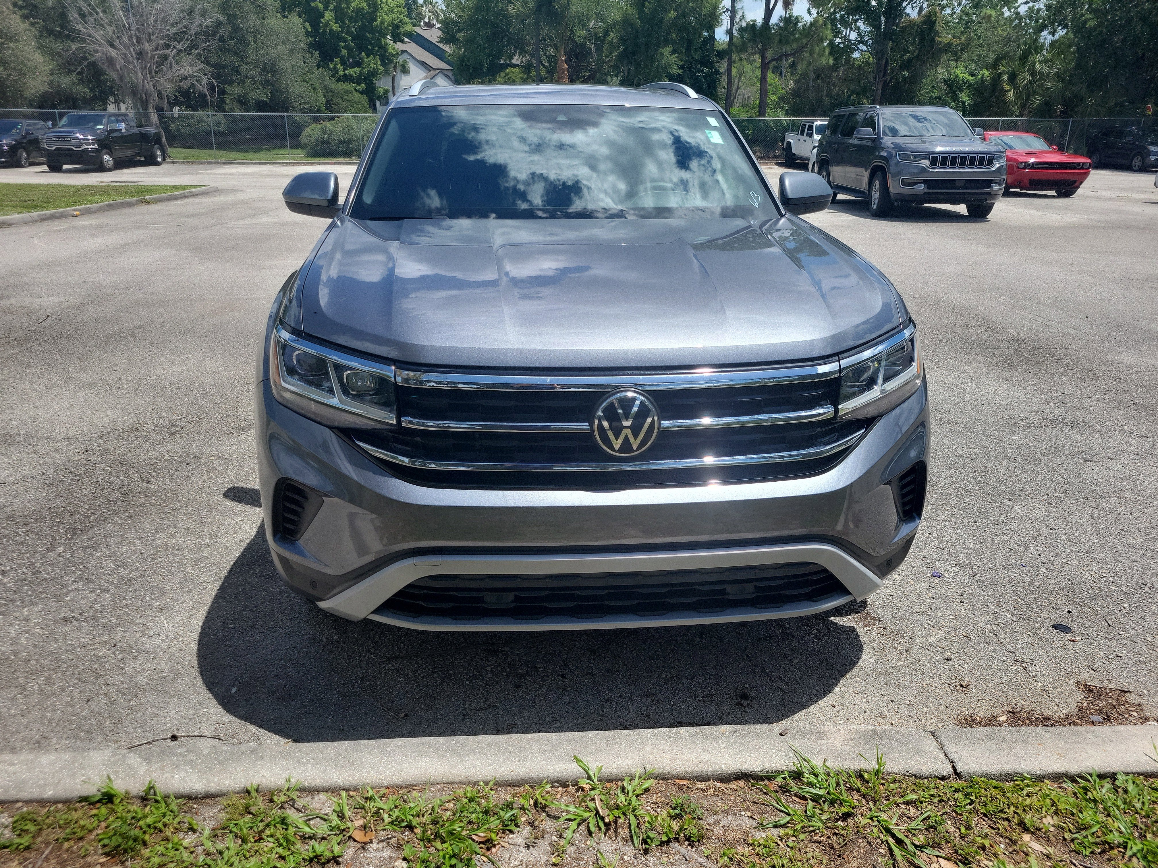 2025 Volkswagen Atlas Base