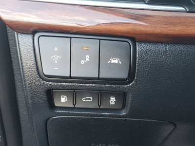 2017 Kia Cadenza Technology