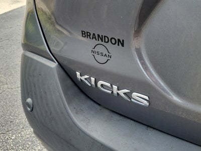 2020 Nissan Kicks SR