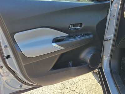 2021 Nissan Kicks SR