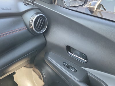 2021 Nissan Kicks SR