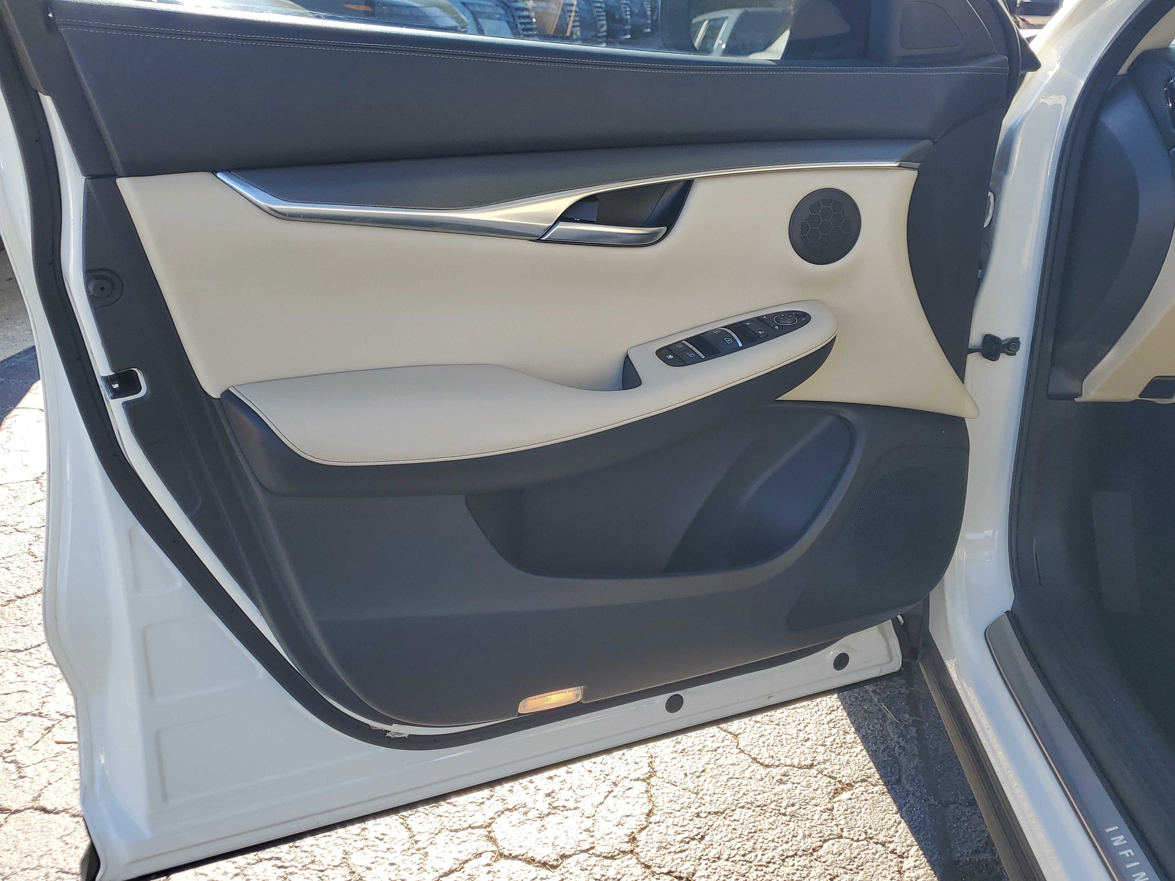 2022 INFINITI QX50 LUXE