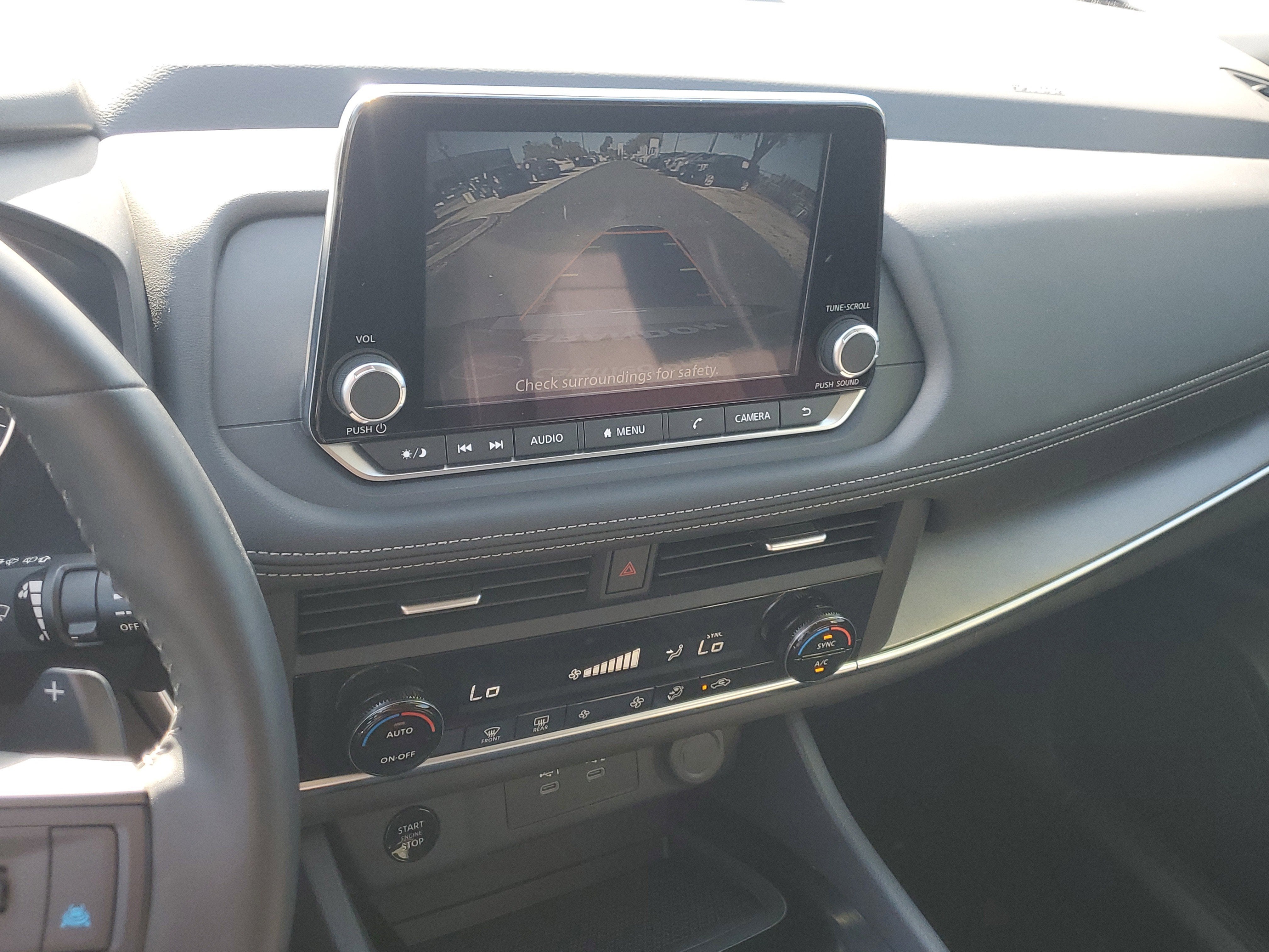 2025 Nissan Rogue SV