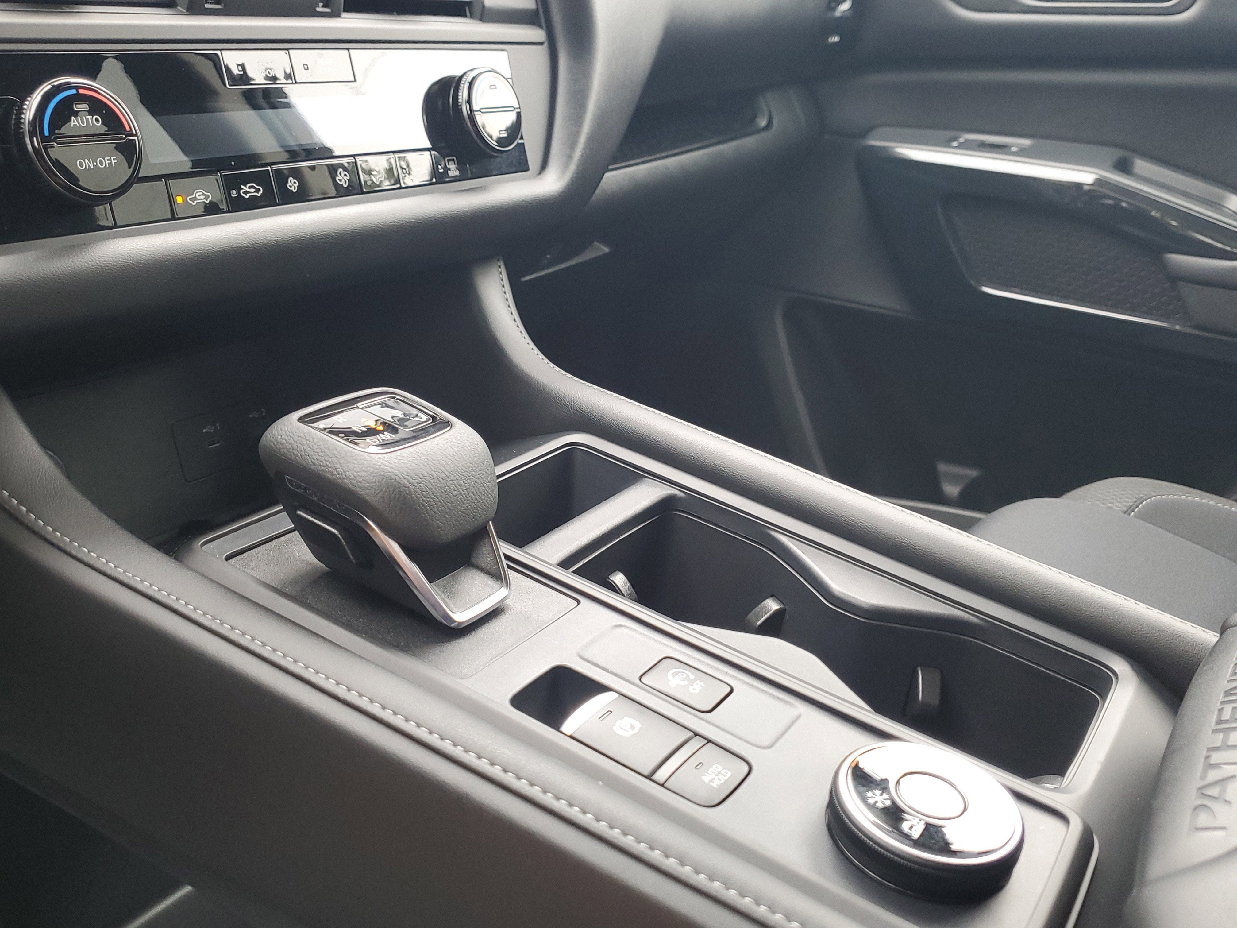 2025 Nissan Pathfinder S