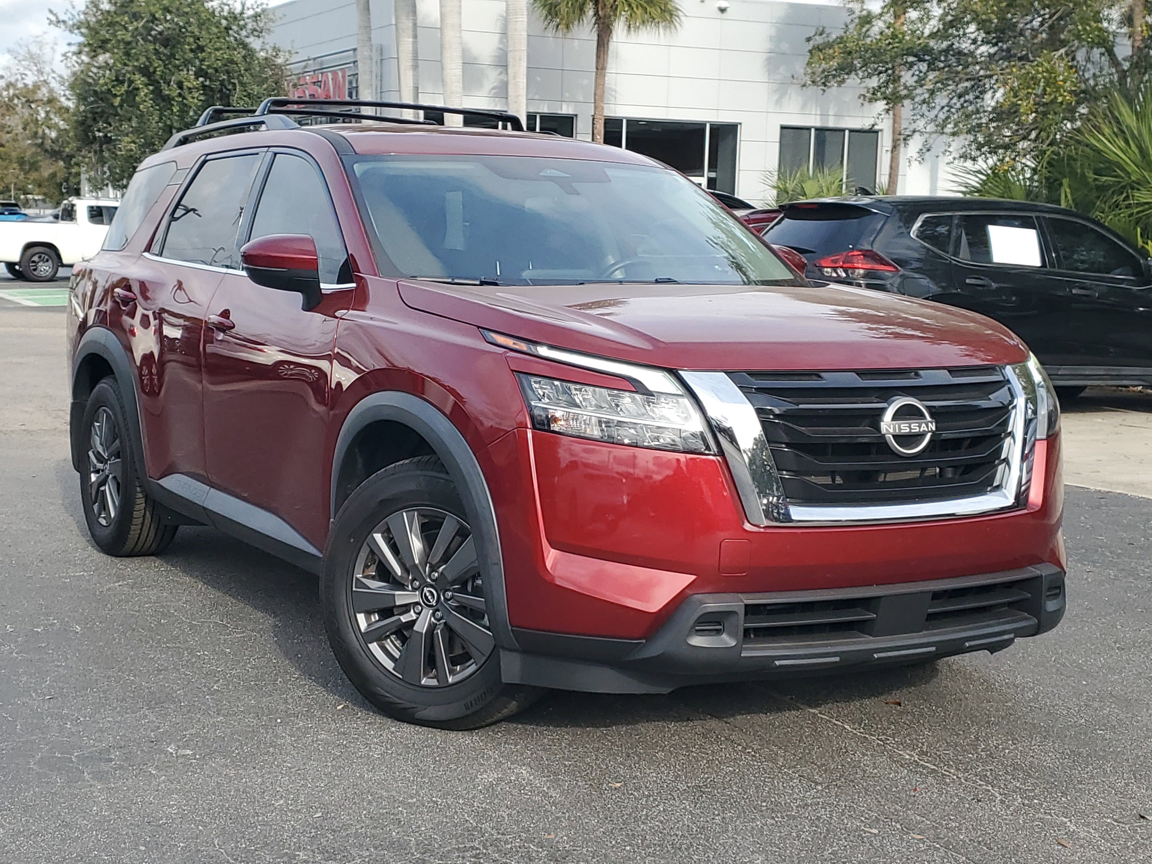 2022 Nissan Pathfinder SV