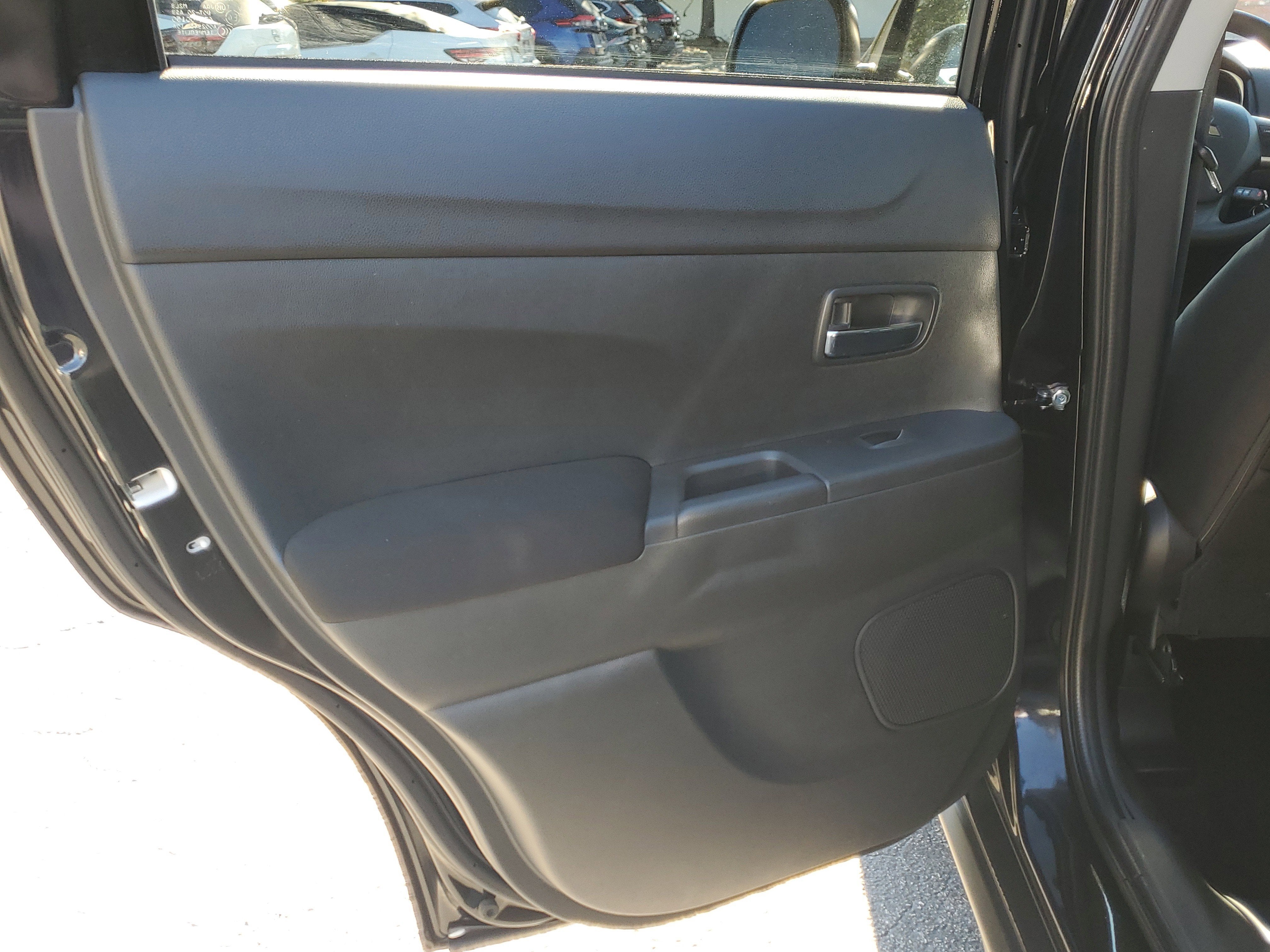 2025 Mitsubishi Outlander Sport S