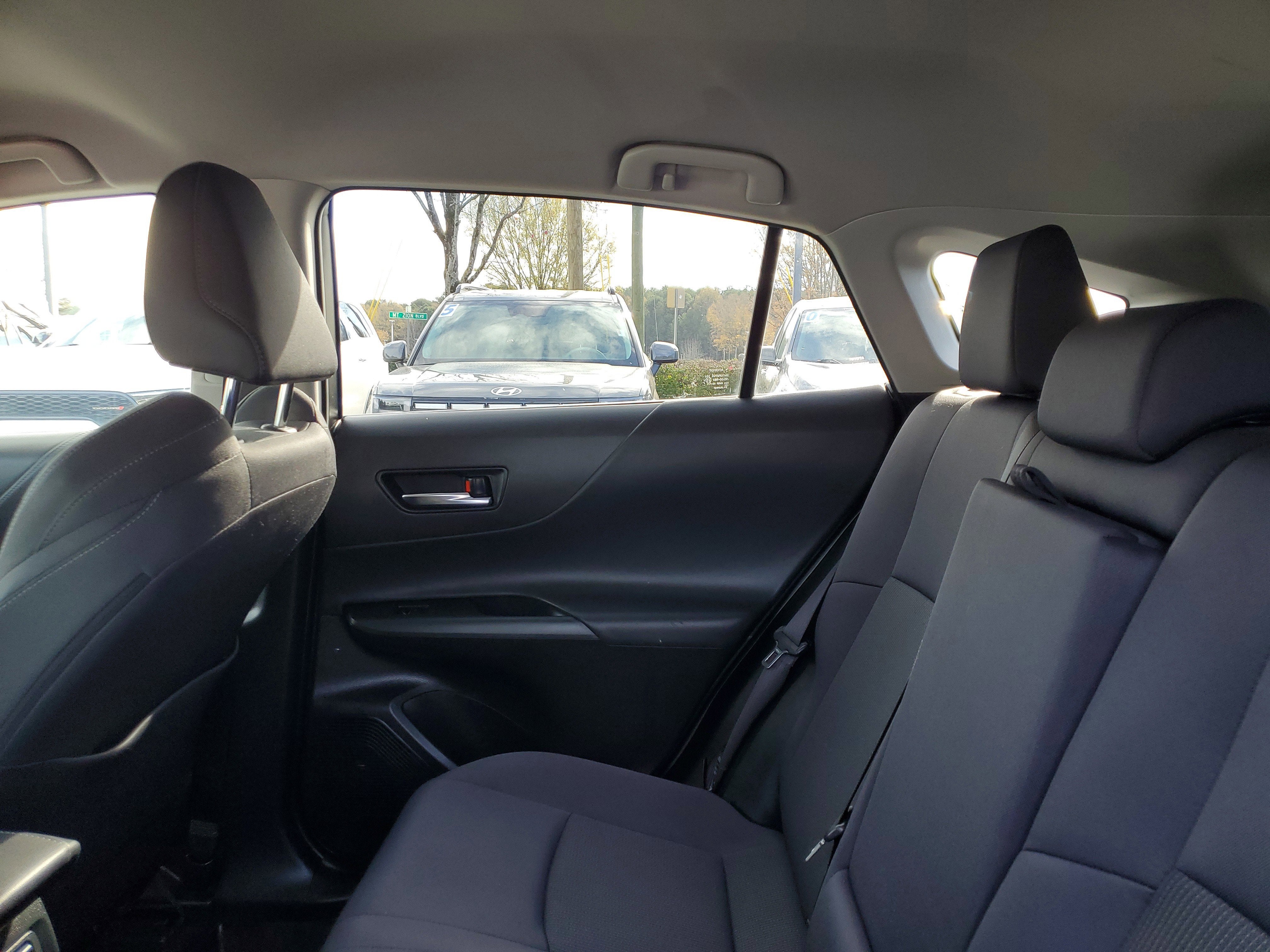 2022 Toyota Venza Base