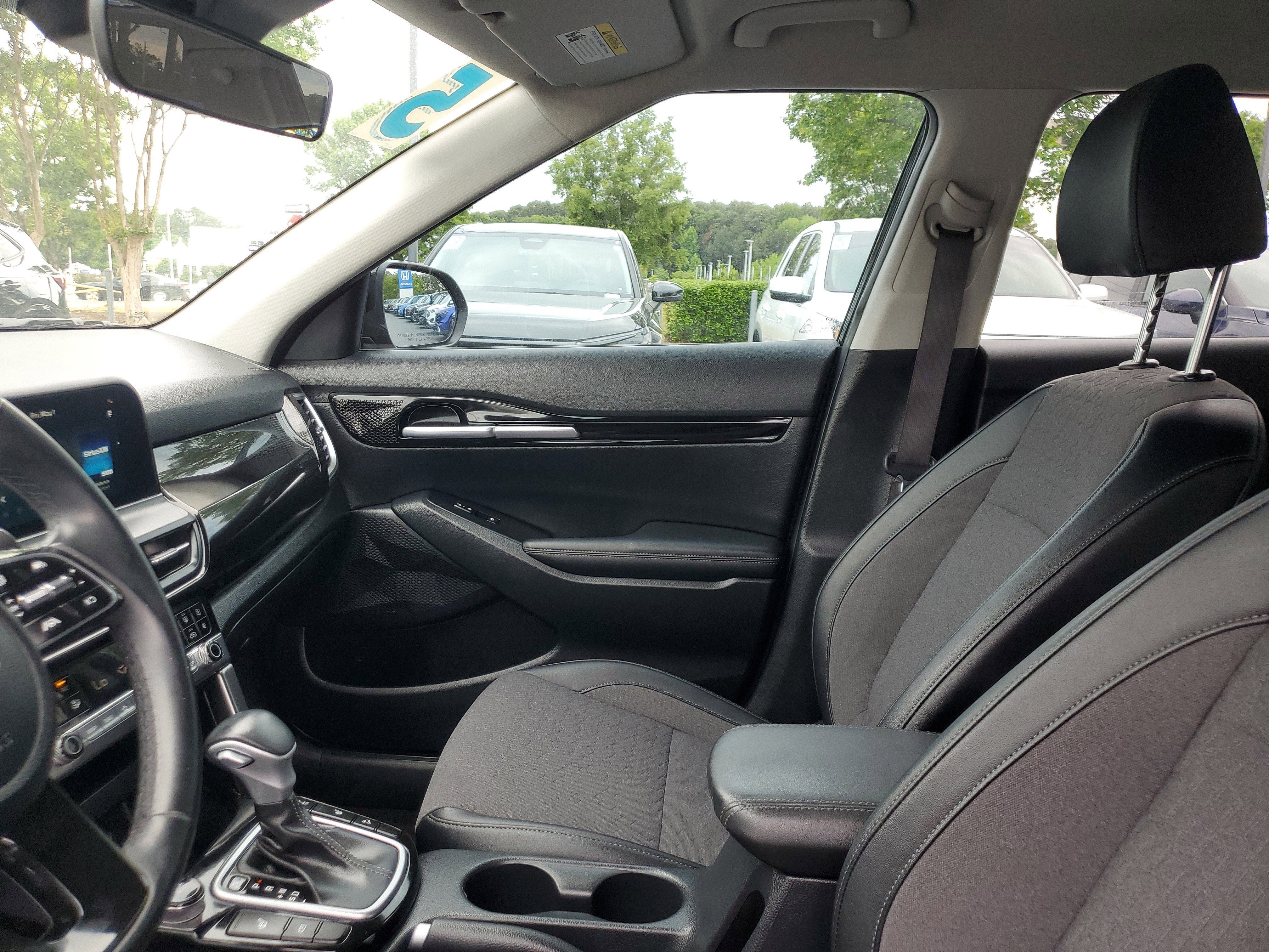 2025 Kia Seltos S
