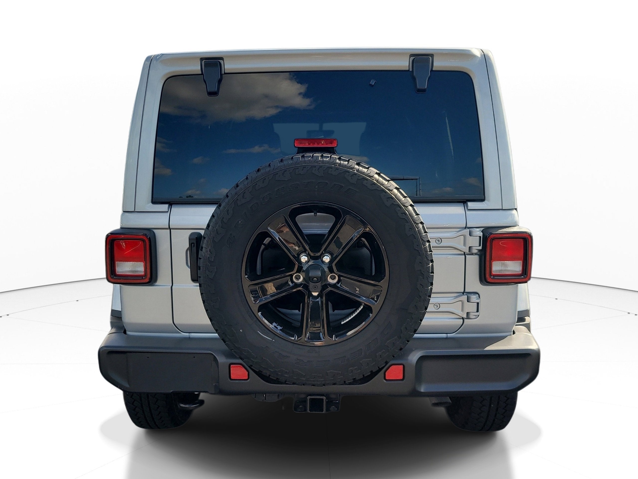 2023 Jeep Wrangler Sahara Altitude