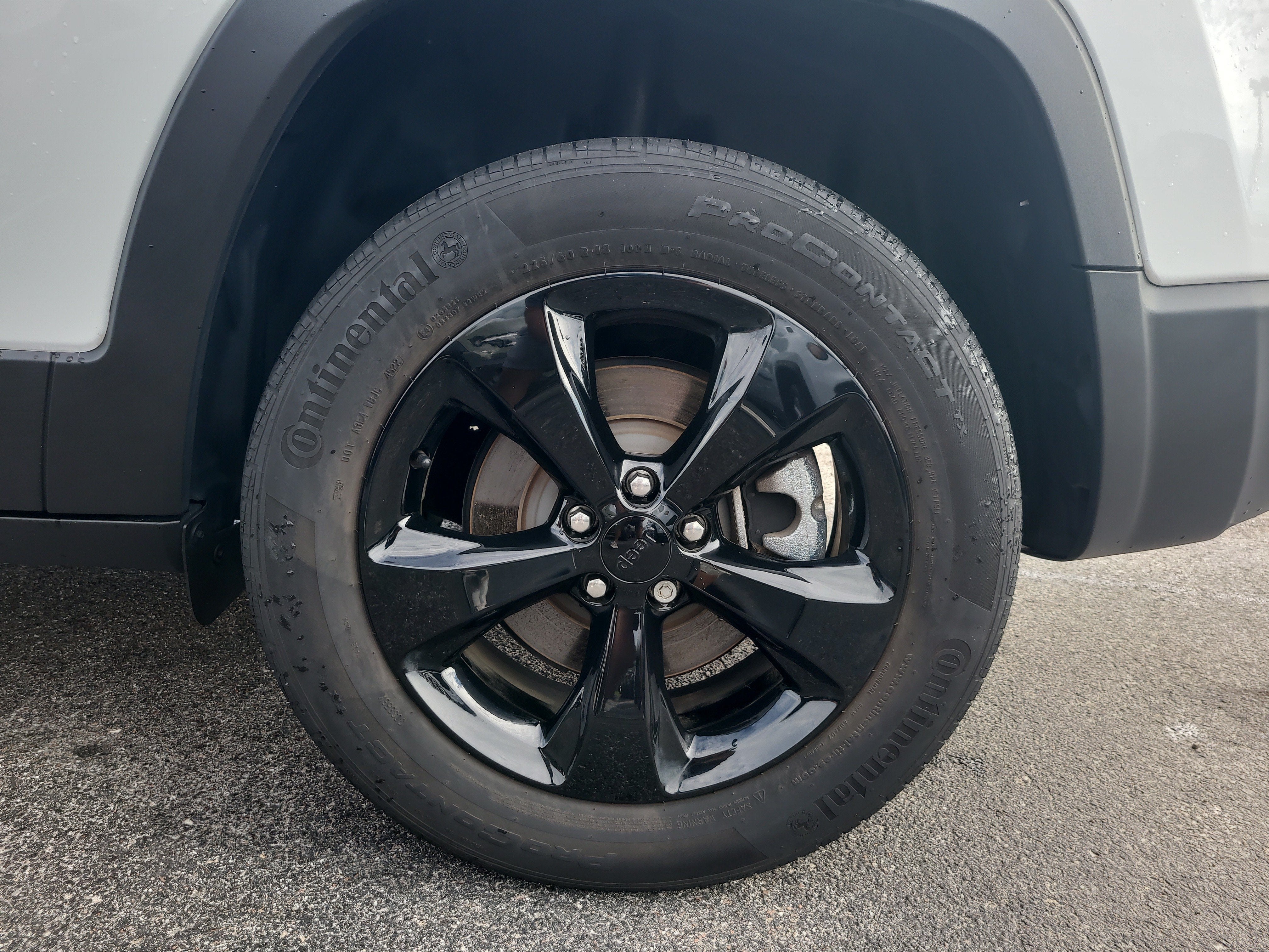 2023 Jeep Cherokee Altitude Lux
