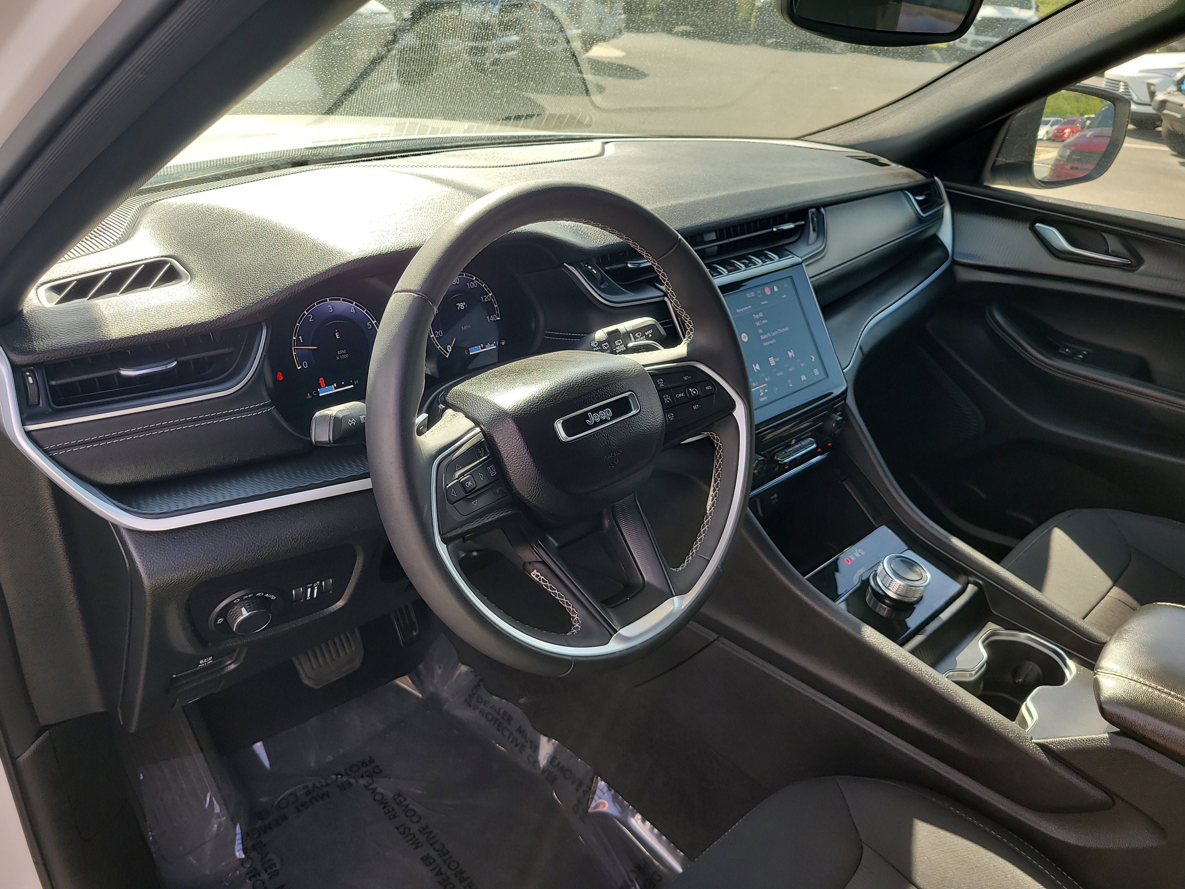 2024 Jeep Grand Cherokee L Laredo