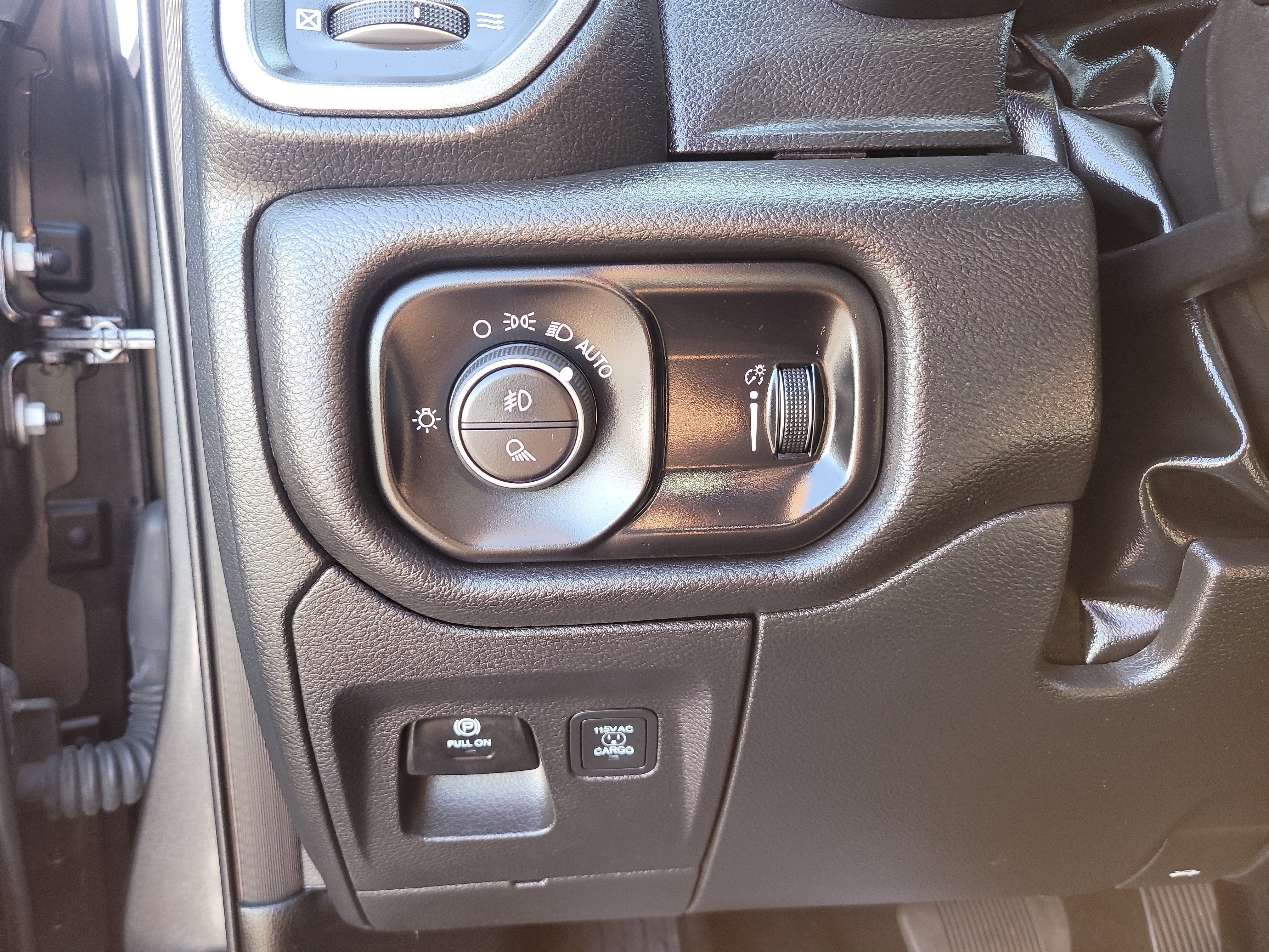 2025 RAM 1500 Warlock