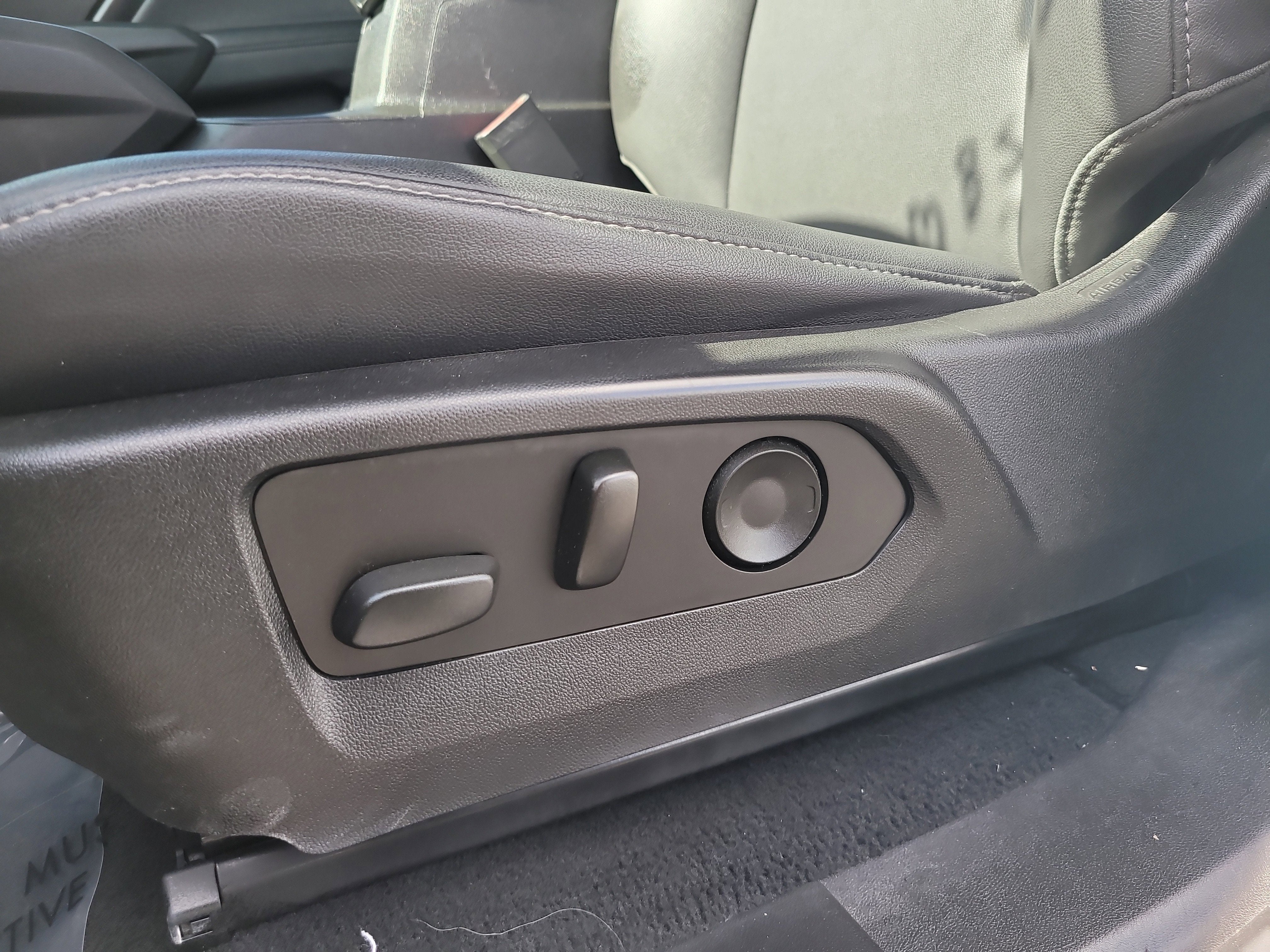 2023 Chevrolet Colorado 2WD LT