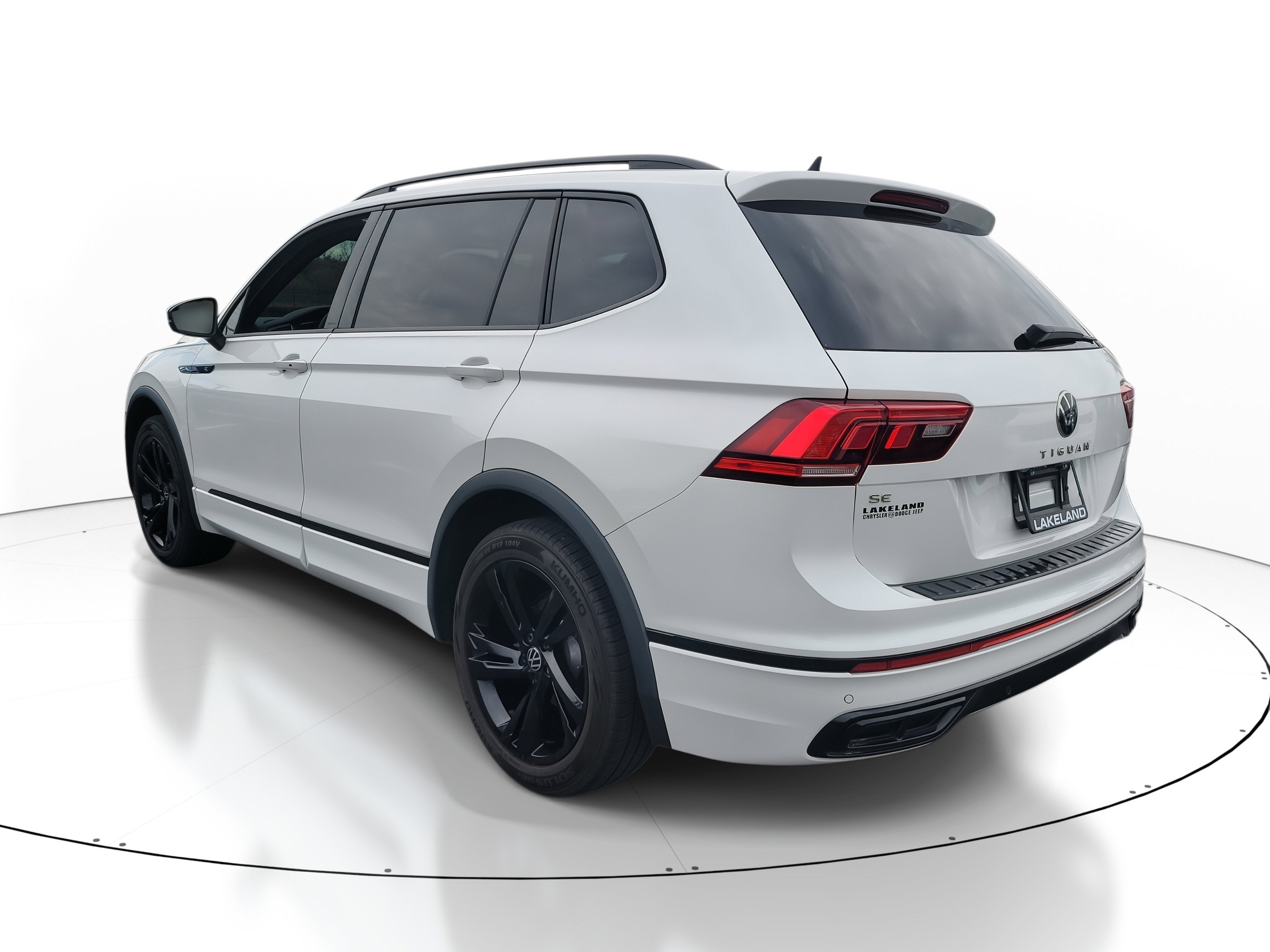2023 Volkswagen Tiguan SE R-Line Black